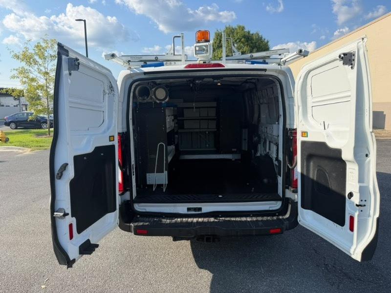 Ford Transit 250 Van Low Roof 60/40 Pass.130-in. WB 2015