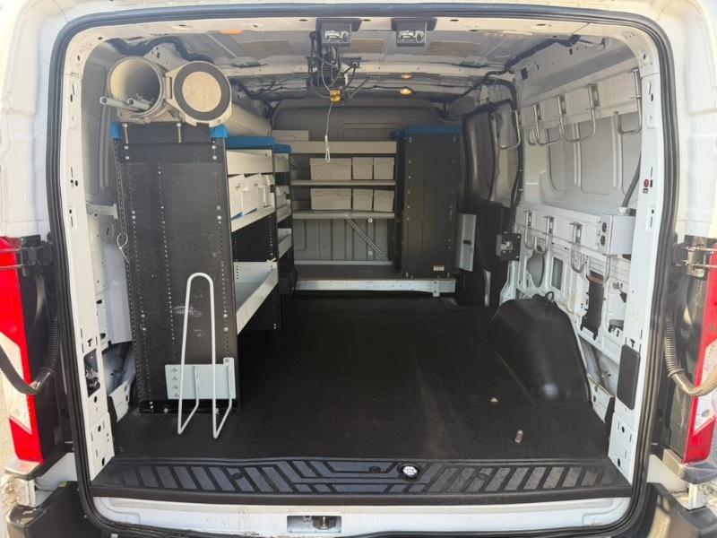 Ford Transit 250 Van Low Roof 60/40 Pass.130-in. WB 2015
