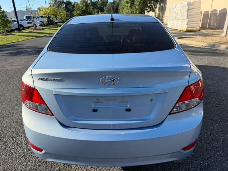Hyundai Accent GLS 4-Door 2012