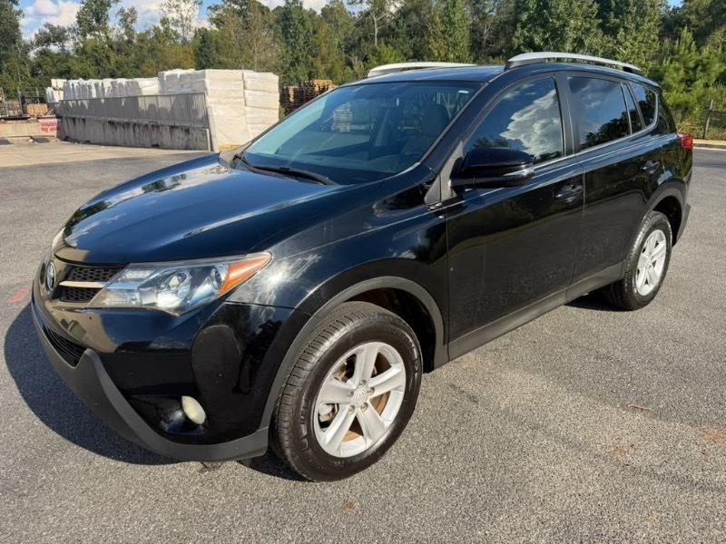 Toyota RAV4 XLE FWD 2014