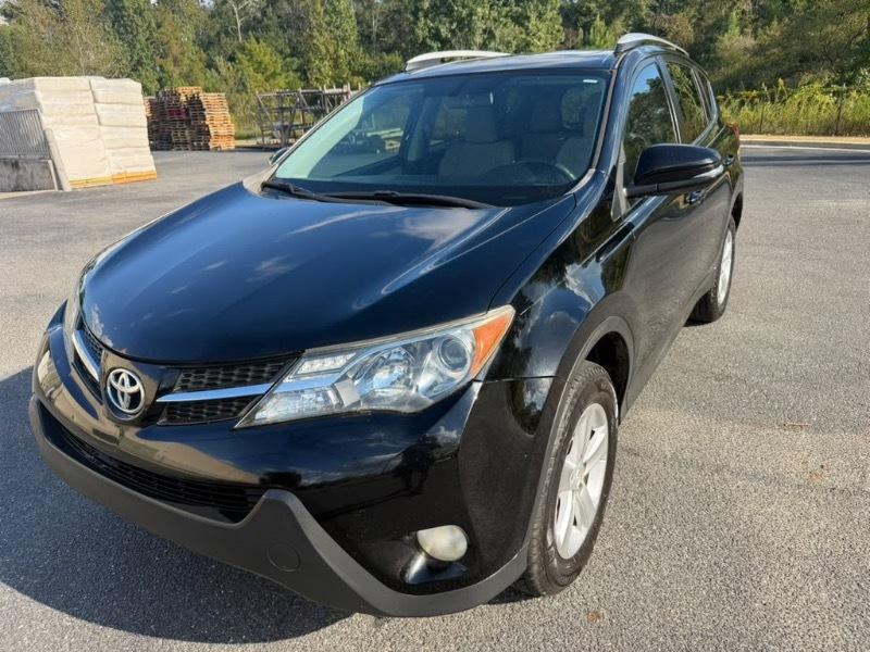 Toyota RAV4 XLE FWD 2014