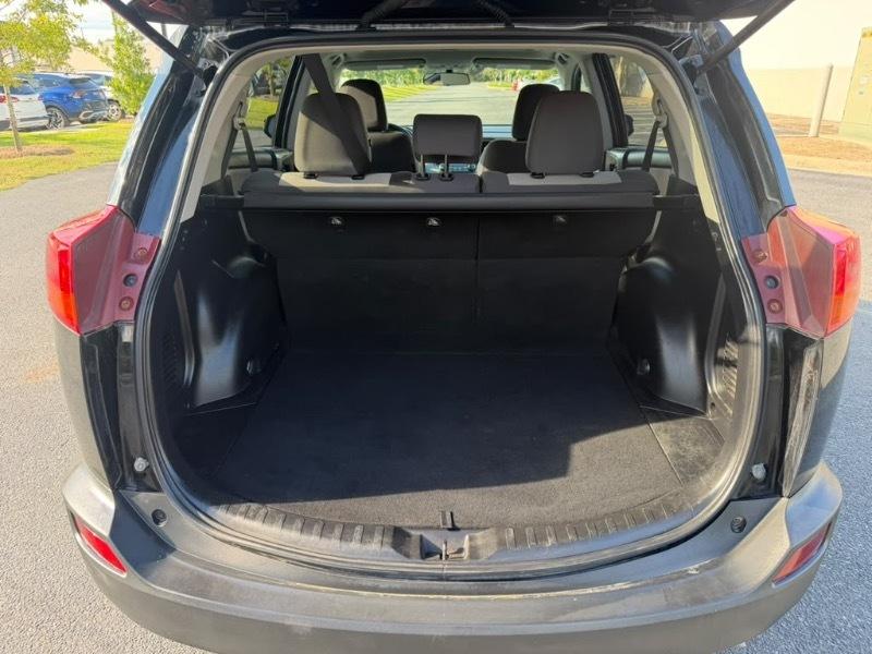 Toyota RAV4 XLE FWD 2014