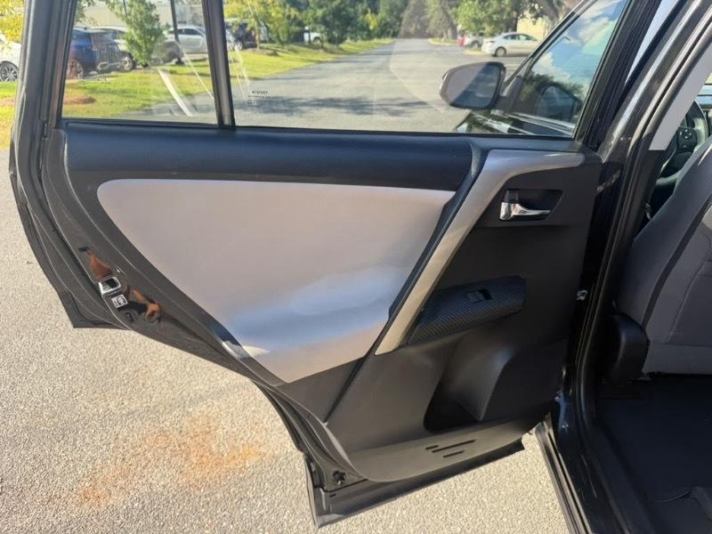 Toyota RAV4 XLE FWD 2014