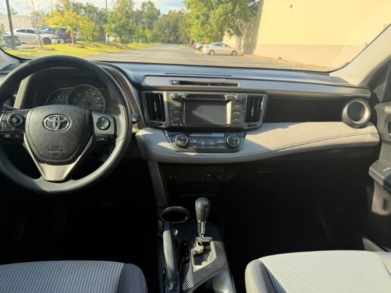 Toyota RAV4 XLE FWD 2014
