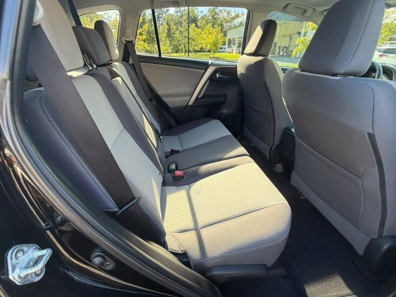 Toyota RAV4 XLE FWD 2014