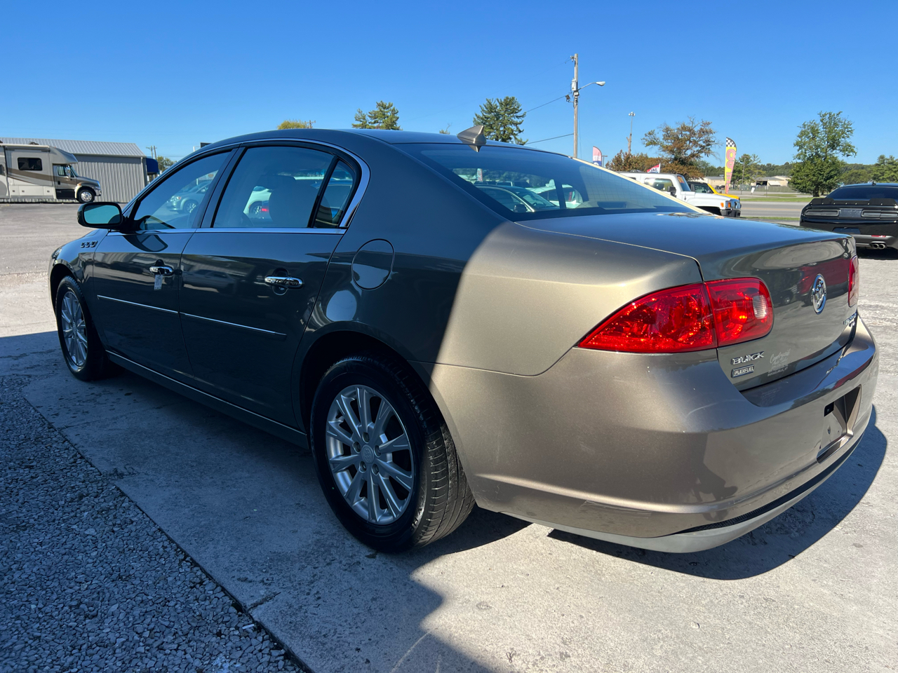 Buick Lucerne  2011