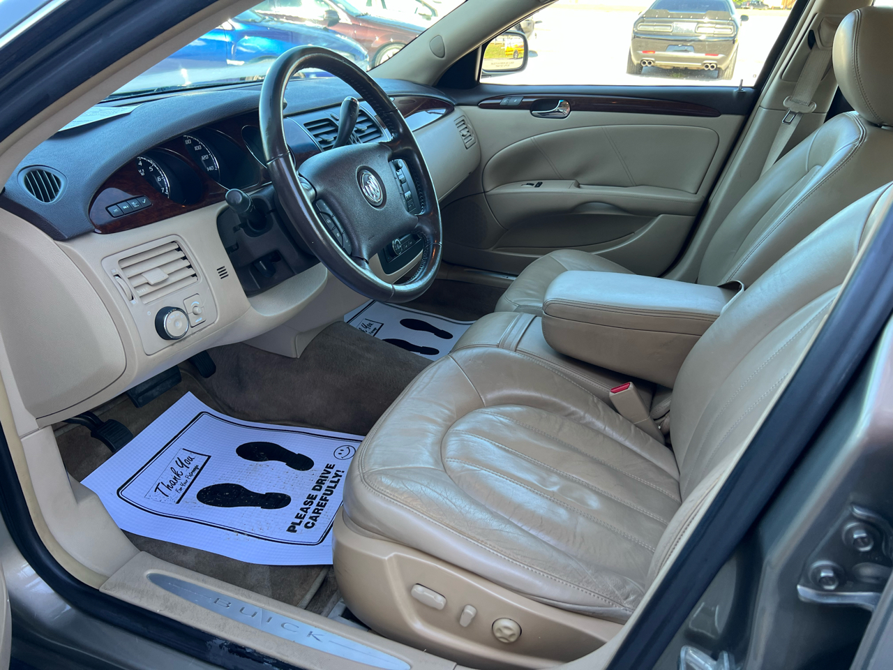 Buick Lucerne  2011