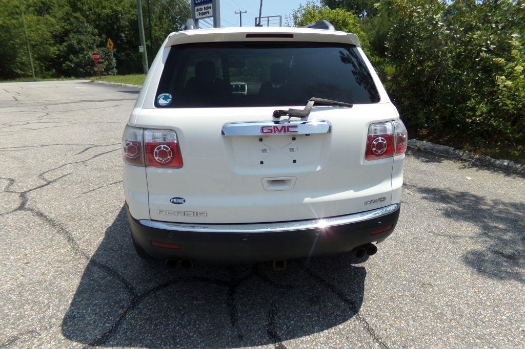 GMC Acadia  2011