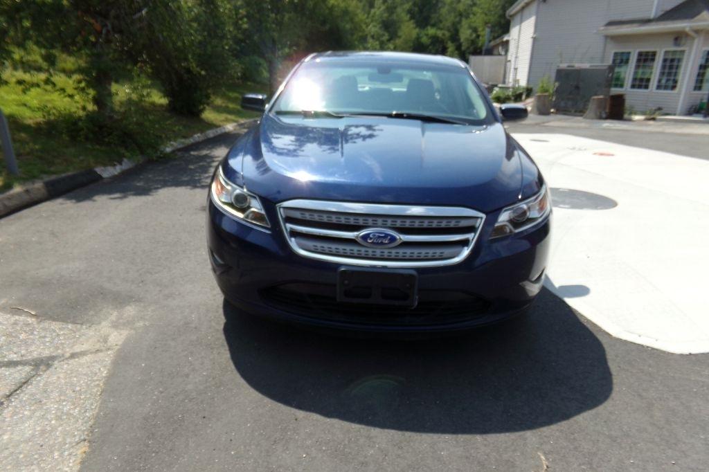 Ford Taurus  2012