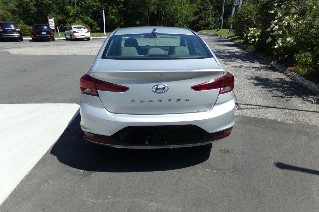 Hyundai Elantra  2019