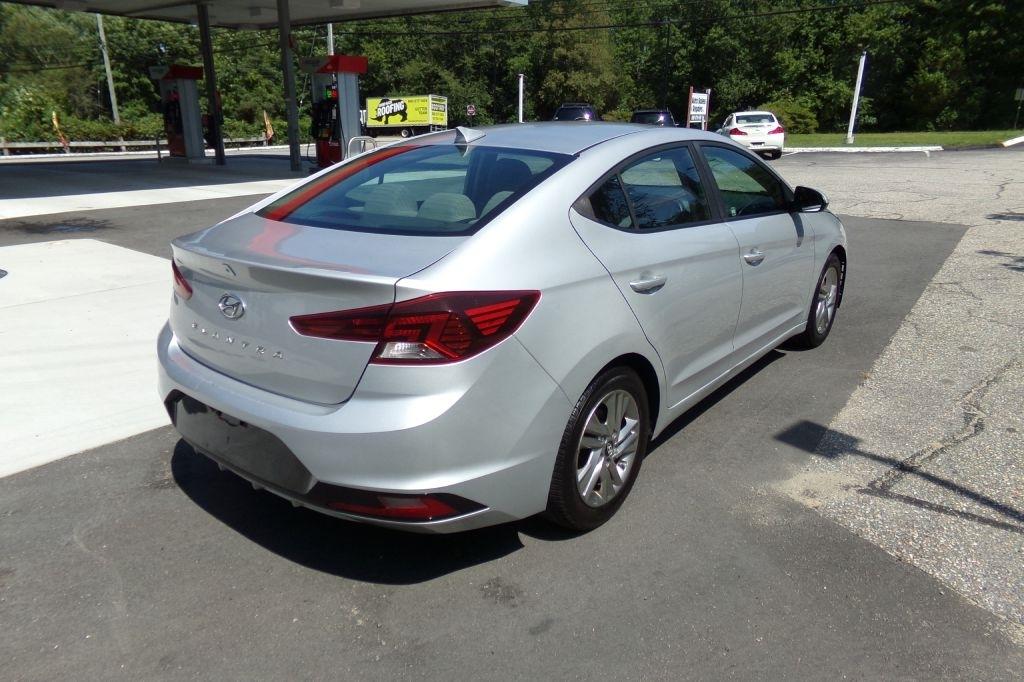 Hyundai Elantra  2019