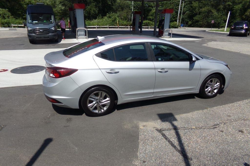 Hyundai Elantra  2019