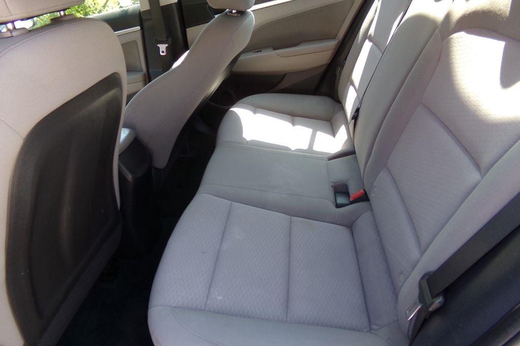 Hyundai Elantra  2019