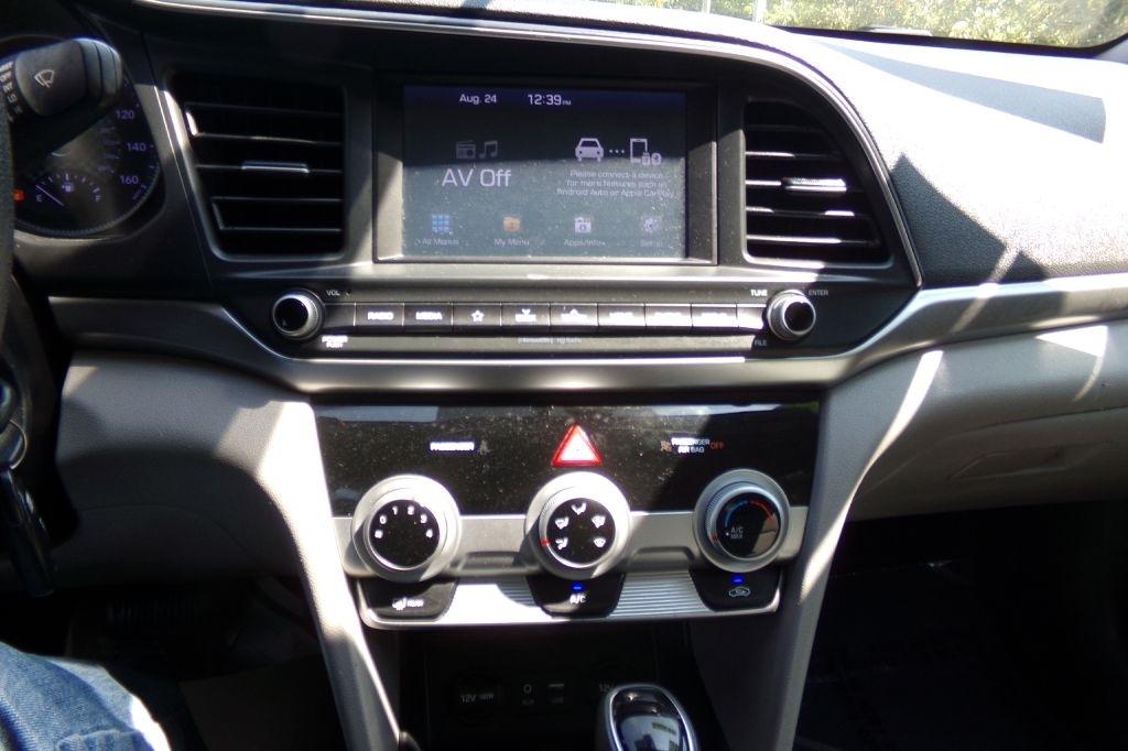 Hyundai Elantra  2019