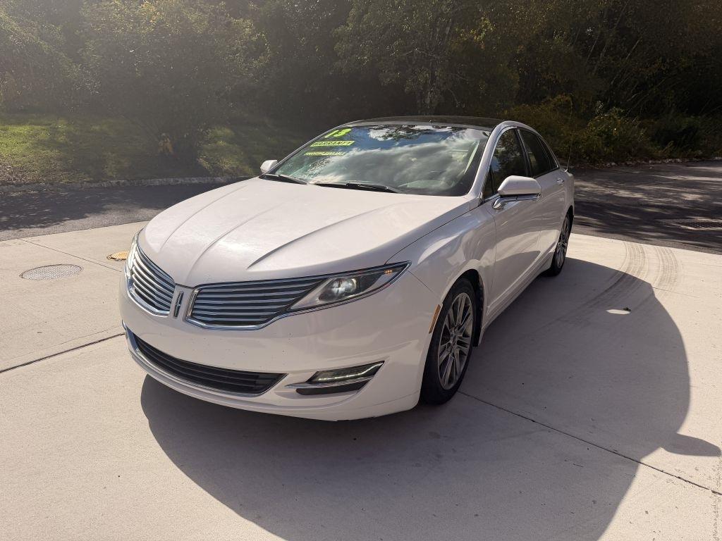2013 Lincoln MKZ BASE