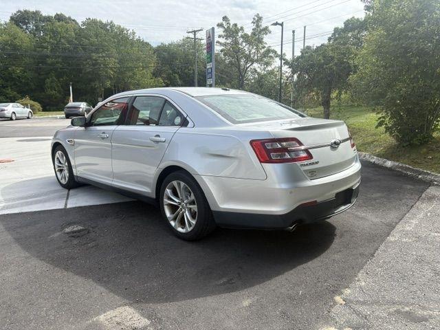 Ford Taurus  2013