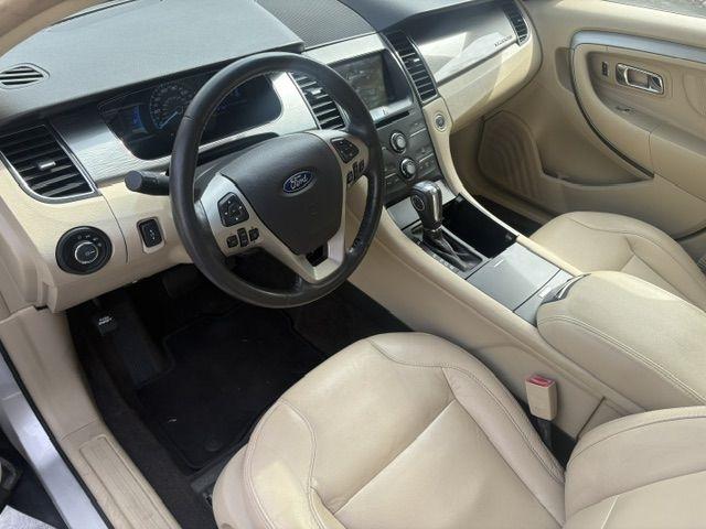Ford Taurus  2013