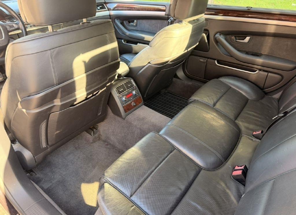 Audi A8  2009