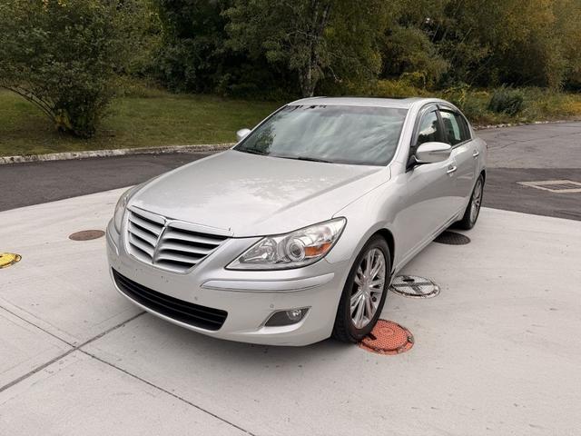 Gray 2009 Hyundai Genesis Sedan Rear-Wheel Drive Automatic