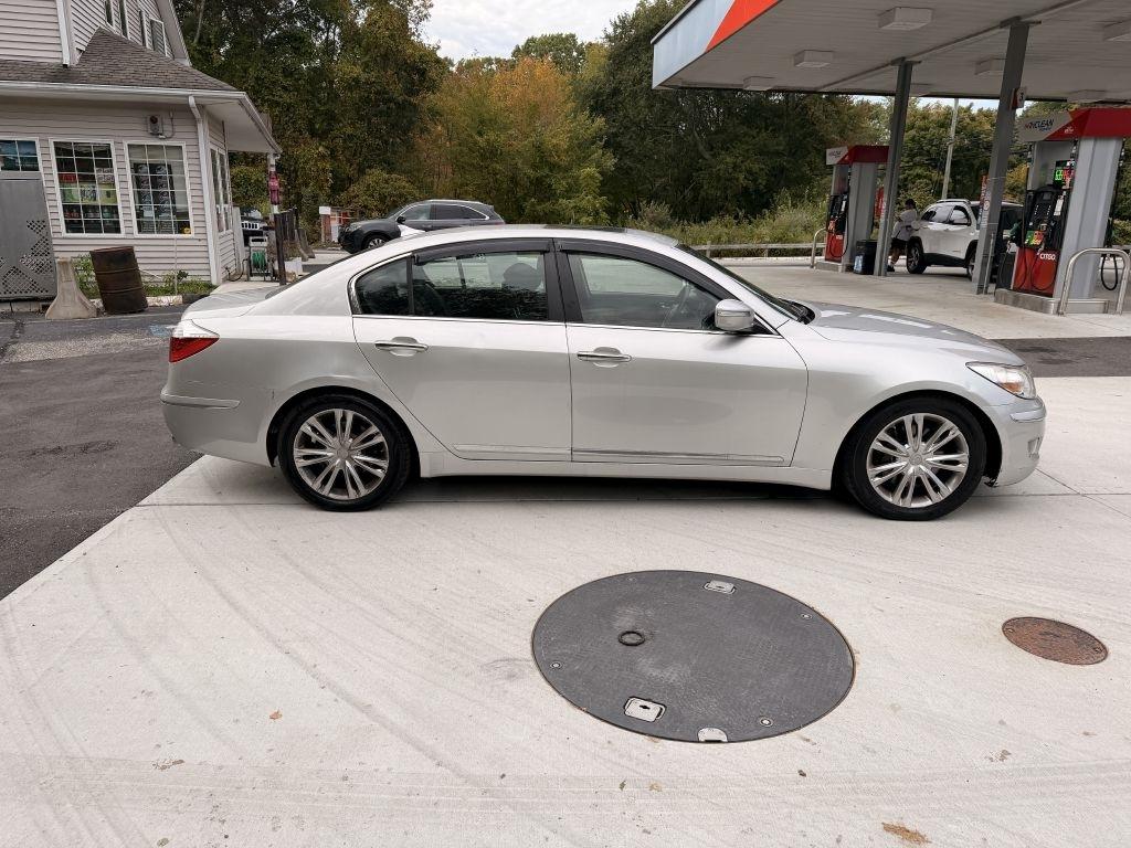 Hyundai Genesis  2009