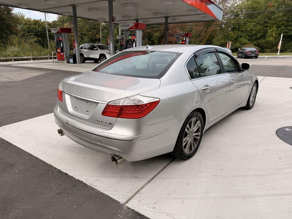 Hyundai Genesis  2009