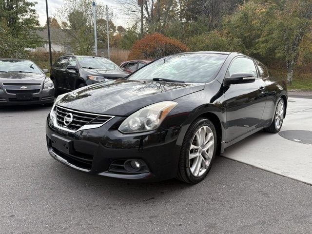 Nissan Altima  2010
