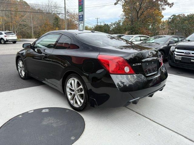 Nissan Altima  2010