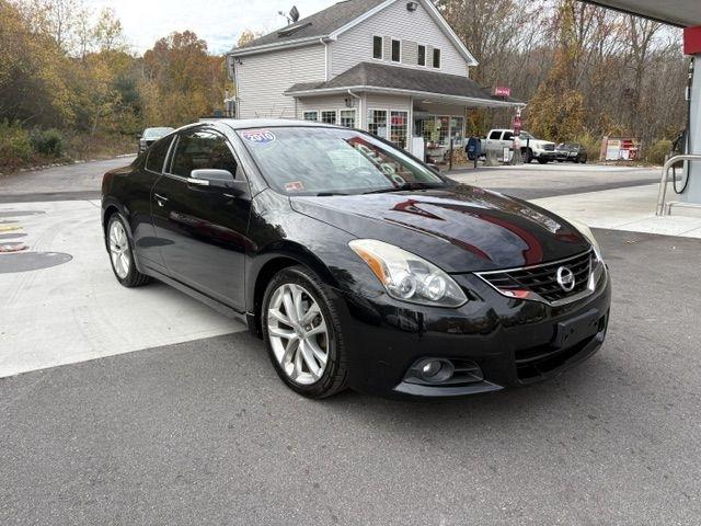 Nissan Altima  2010