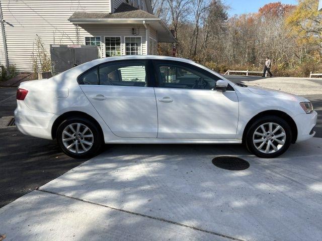 Volkswagen Jetta  2013