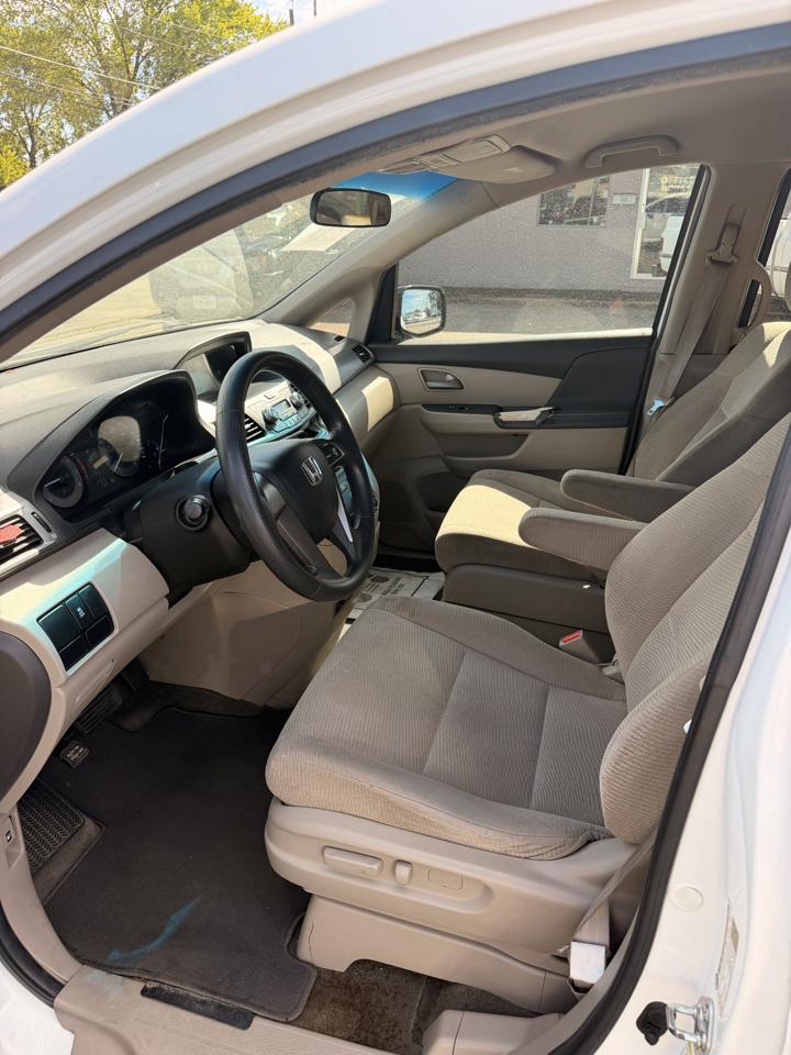Honda Odyssey LX 2012