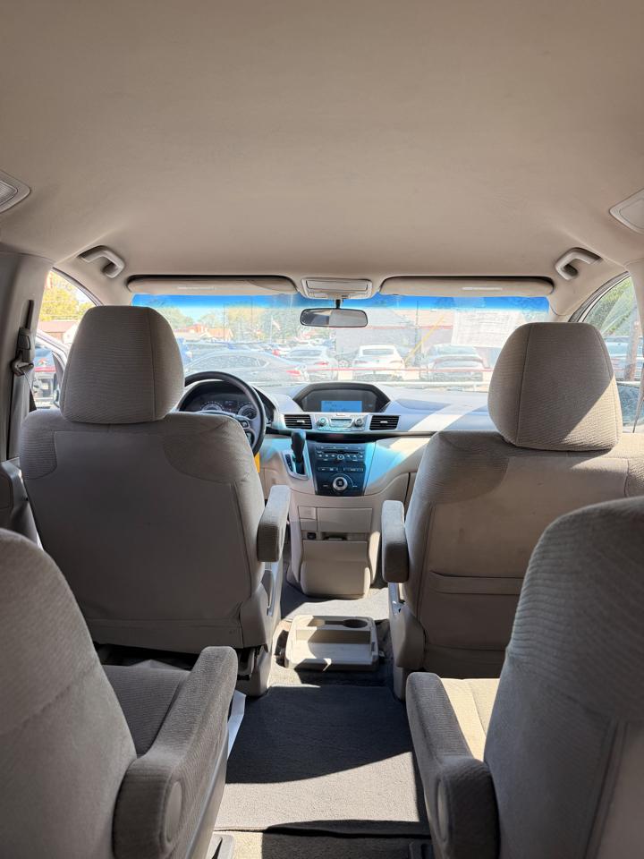 Honda Odyssey LX 2012