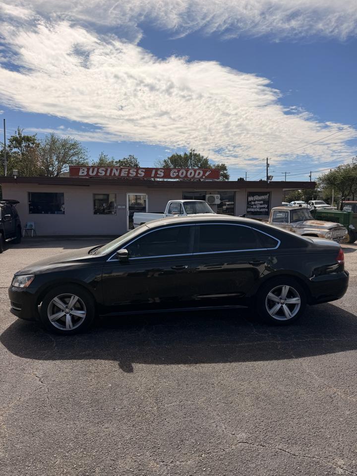 Volkswagen Passat 2.0L TDI SE MT 2013