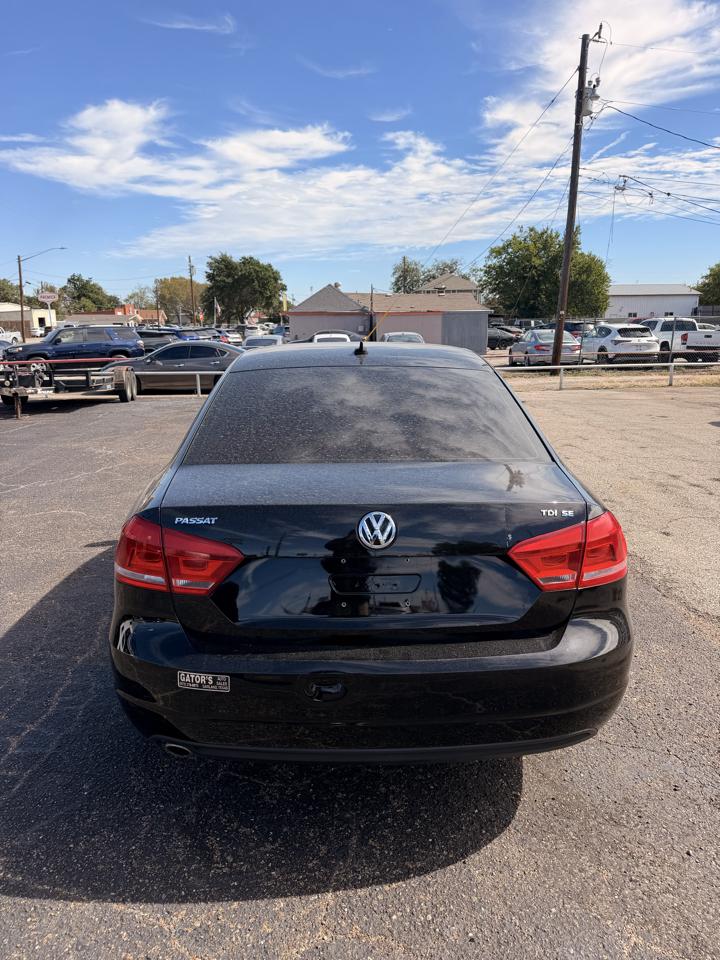 Volkswagen Passat 2.0L TDI SE MT 2013