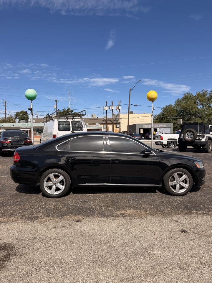 Volkswagen Passat 2.0L TDI SE MT 2013