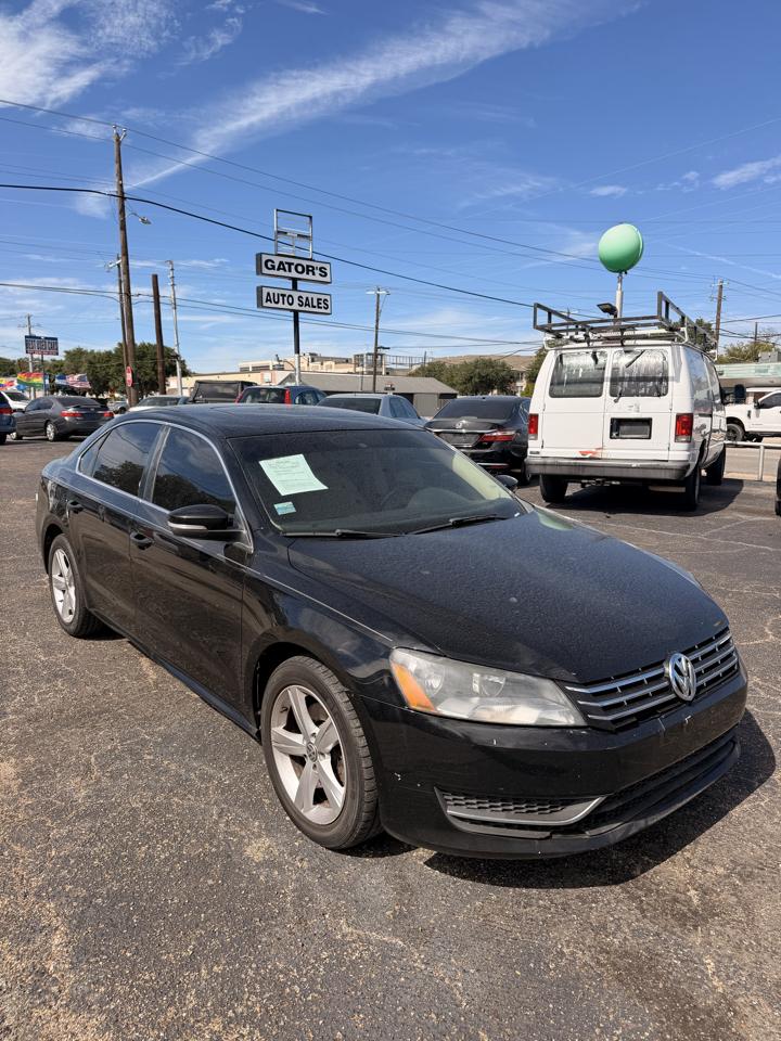 Volkswagen Passat 2.0L TDI SE MT 2013