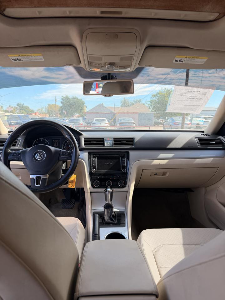 Volkswagen Passat 2.0L TDI SE MT 2013