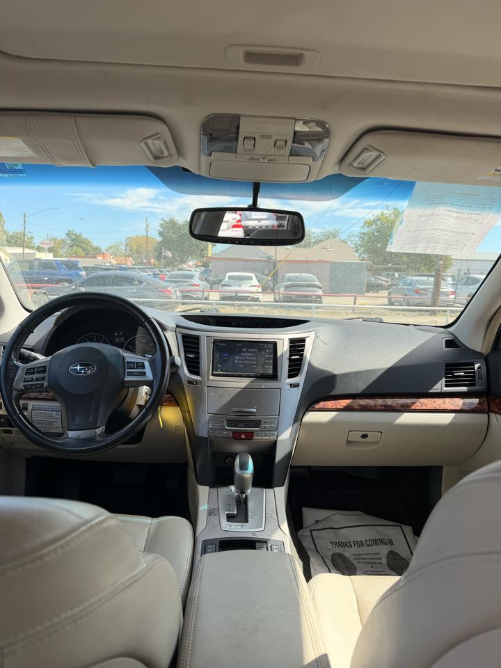 Subaru Outback 2.5i Limited 2012
