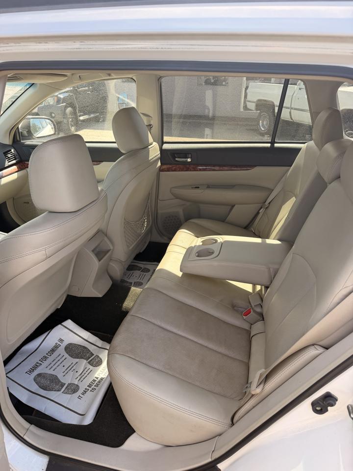 Subaru Outback 2.5i Limited 2012