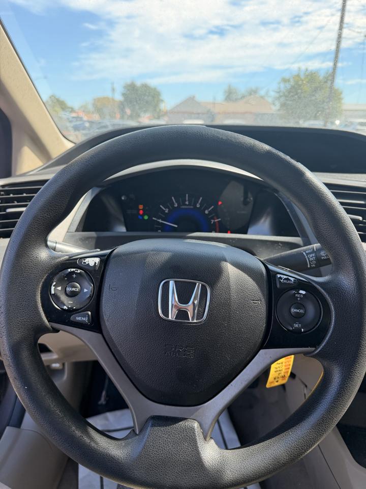 Honda Civic LX Sedan 5-Speed AT 2012