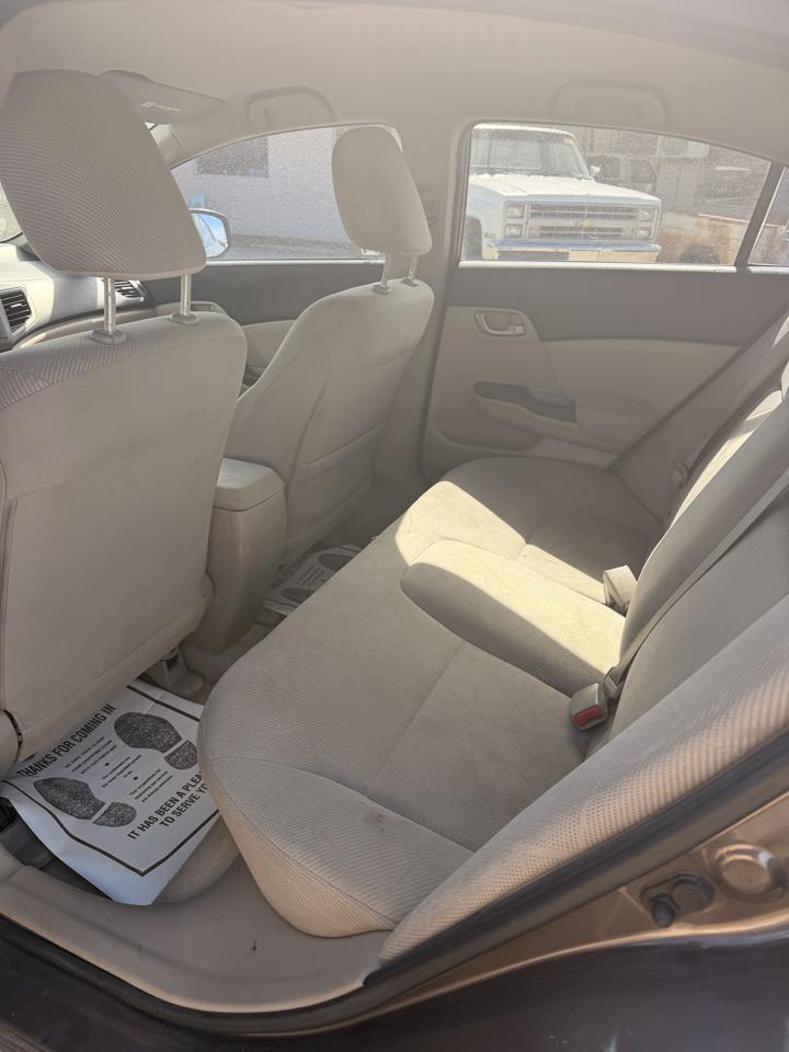 Honda Civic LX Sedan 5-Speed AT 2012