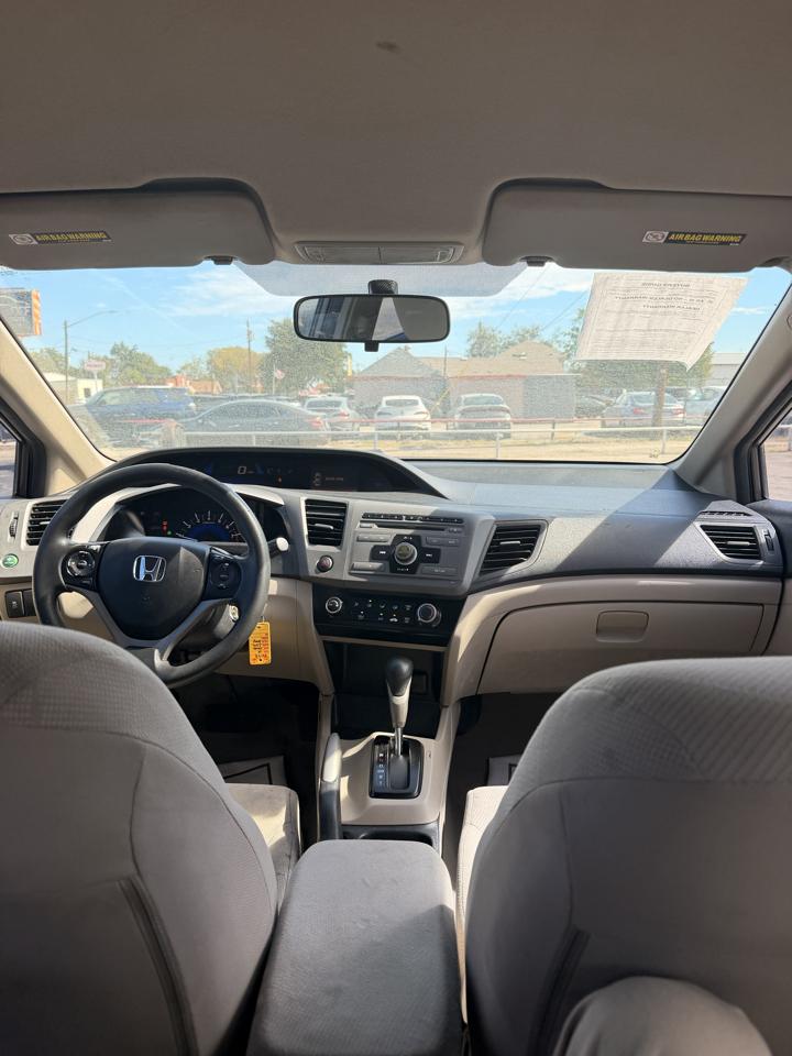 Honda Civic LX Sedan 5-Speed AT 2012