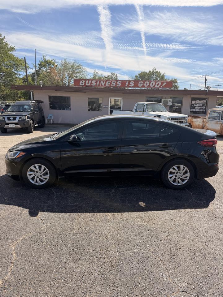 Hyundai Elantra SE 6AT 2017