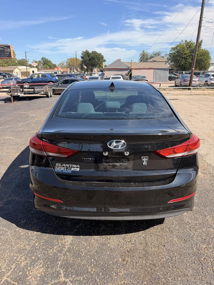Hyundai Elantra SE 6AT 2017