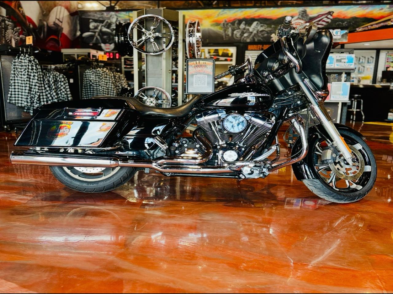 Harley-Davidson Street Glide  2013