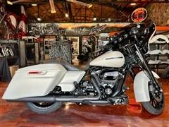 2018 Harley-Davidson Street Glide Special 