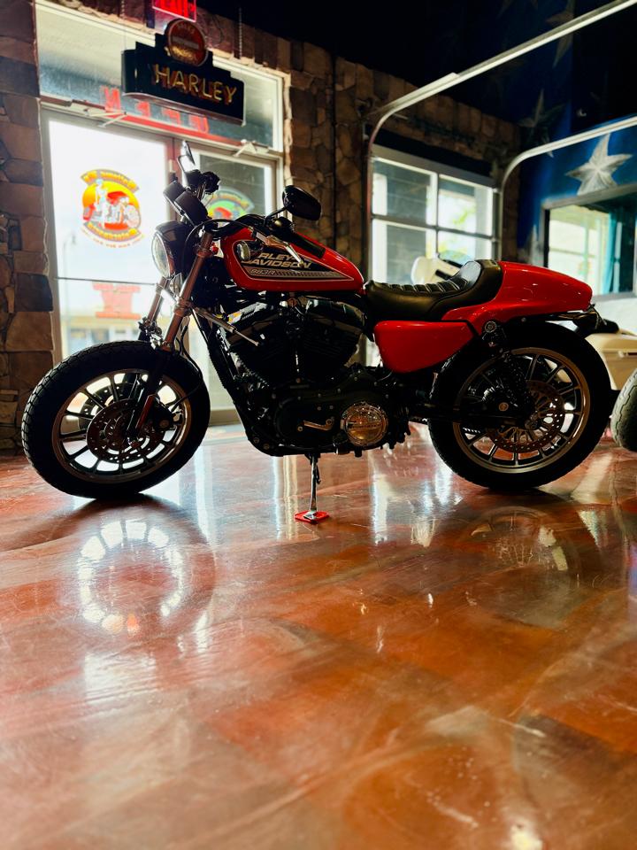 Harley-Davidson XL883R  2006