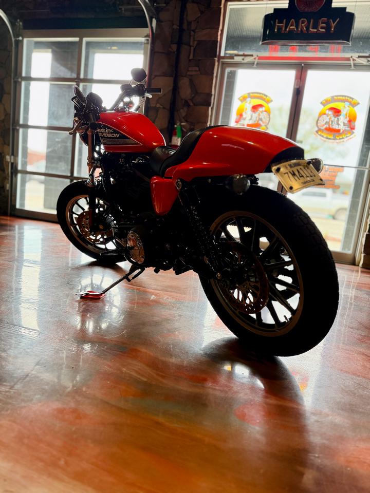 Harley-Davidson XL883R  2006
