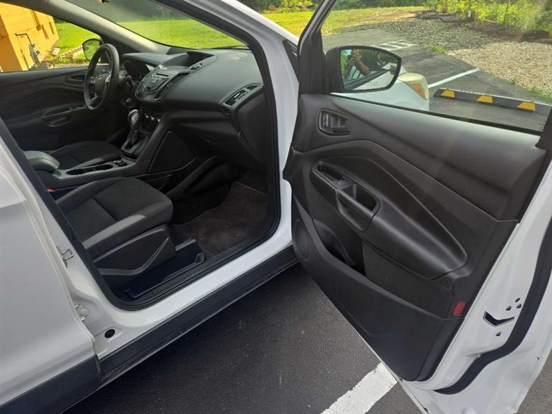 Ford Escape S FWD 2015
