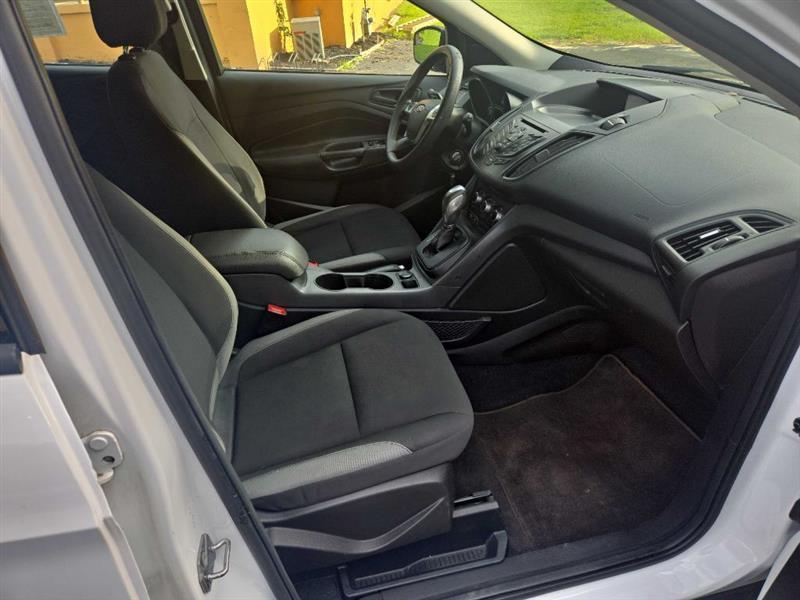 Ford Escape S FWD 2015