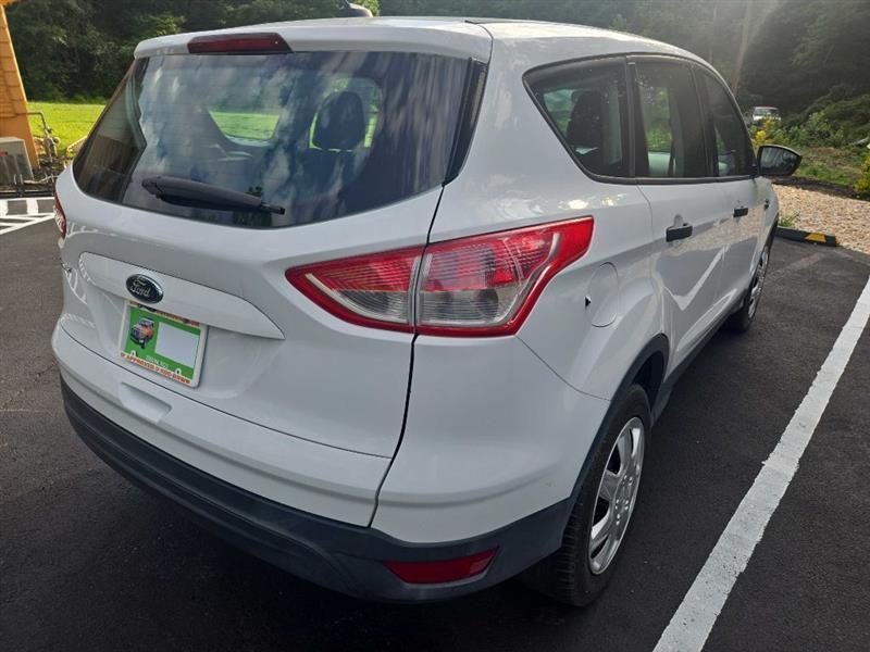 Ford Escape S FWD 2015